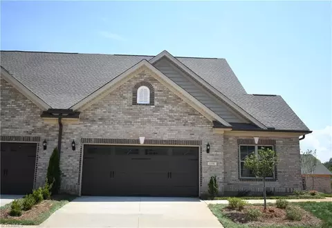 1556 Oakbluffs Dr, Colfax, NC 27235