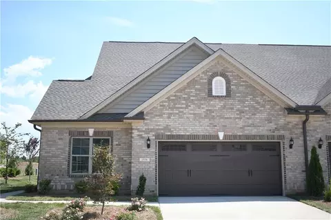 1558 Oakbluffs Dr, Colfax, NC 27235
