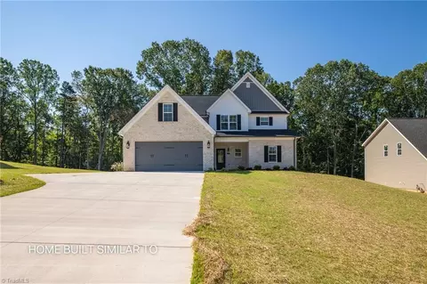 646 Cedar Dr, Winston Salem, NC 27107