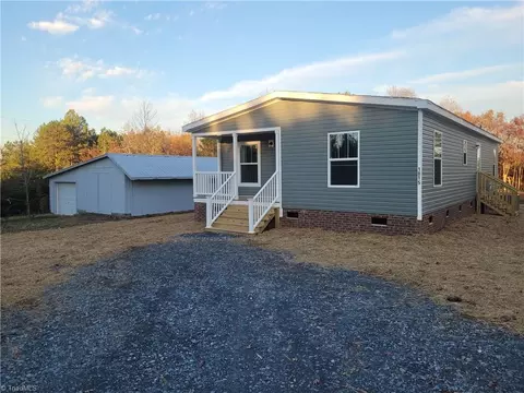 1815 Chapelwood Rd, Denton, NC 27239