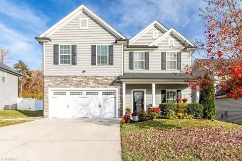 2952 Grassy Knoll Cir, Thomasville, NC 27360