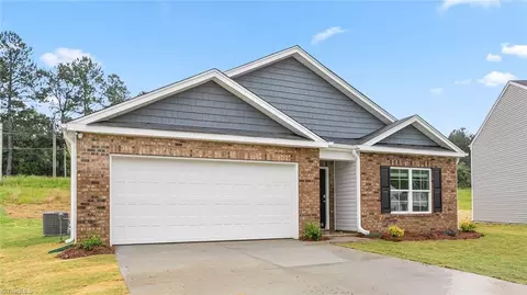 159 Rose Wind Way, Mayodan, NC 27027 photo 3