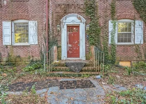 110 Fisher Park Cir, Greensboro, NC 27401