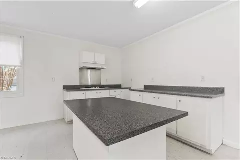 Kitchen - 4620 Sherrills Ford Rd, Salisbury, NC 28147 photo 4 of 4