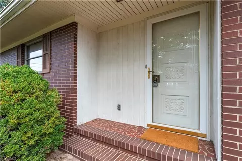 Entry Way - 4620 Sherrills Ford Rd, Salisbury, NC 28147 photo 1 of 3