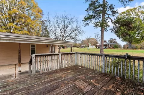 Exterior - 4620 Sherrills Ford Rd, Salisbury, NC 28147 photo 6 of 11