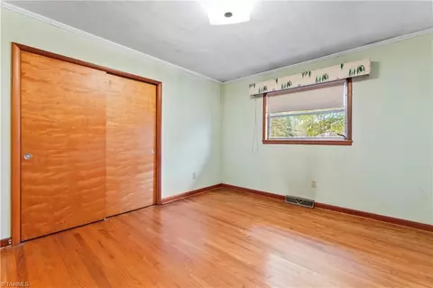Bedroom - 4620 Sherrills Ford Rd, Salisbury, NC 28147 photo 3 of 10