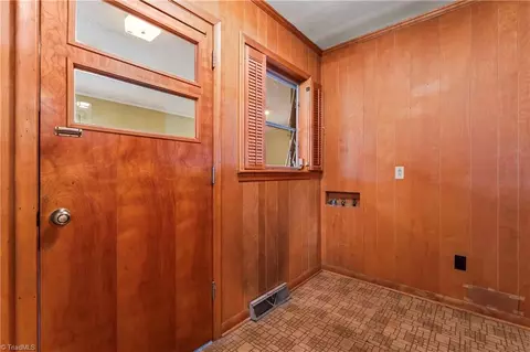 Entry Way - 4620 Sherrills Ford Rd, Salisbury, NC 28147 photo 3 of 3
