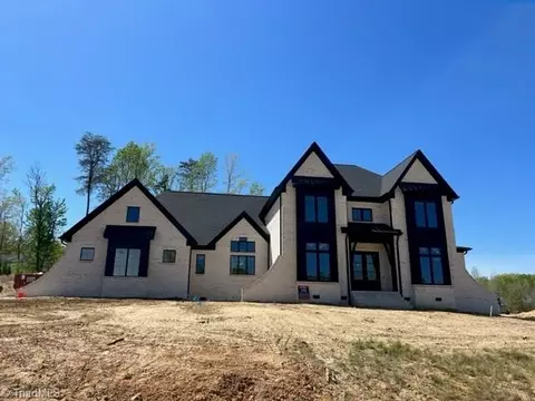 6825 Shields Dr, Oak Ridge, NC 27310