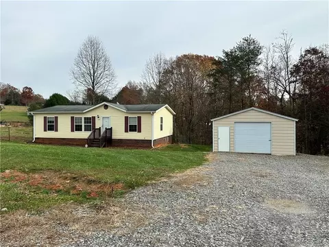 369 Romie Snow Rd, Dobson, NC 27017