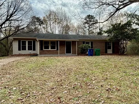 1890 Price Rd, Eden, NC 27288