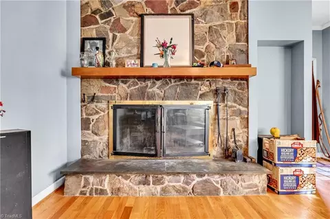 Living - 1112 Hamilton St, High Point, NC 27262 photo 1 of 4