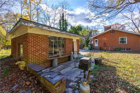 Exterior - 1112 Hamilton St, High Point, NC 27262 photo 3 of 5