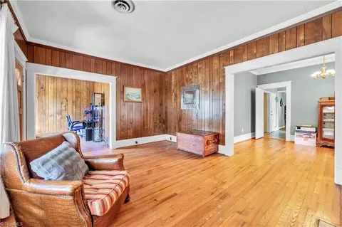 Living - 1112 Hamilton St, High Point, NC 27262 photo 2 of 4