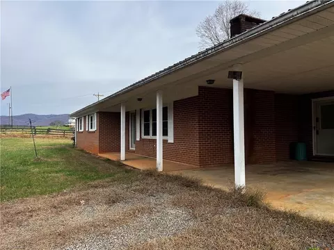 115 Poor Mans Trl, Lowgap, NC 27024 photo 2