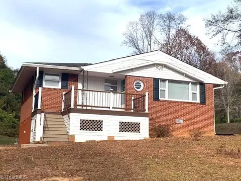 1227 Church St, Eden, NC 27288