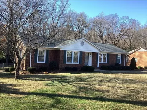 1503 Gracewood Dr, Greensboro, NC 27408