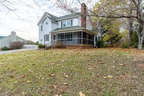 5320 Moss Creek Ln, Clemmons, NC 27012