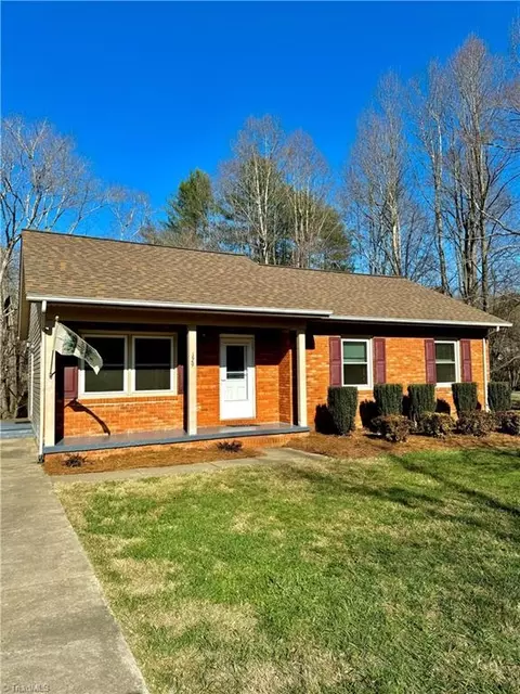 129 Brookside Dr, Millers Creek, NC 28651