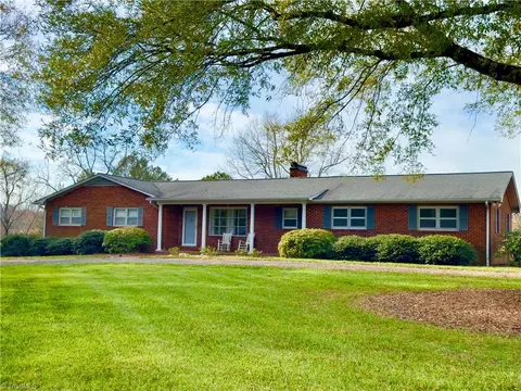 150 River View Ln, Elkin, NC 28621