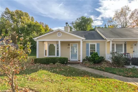 814 Guilford College Rd #119, Jamestown, NC 27282