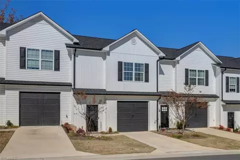 619 Pompano Dr, Greensboro, NC 27410