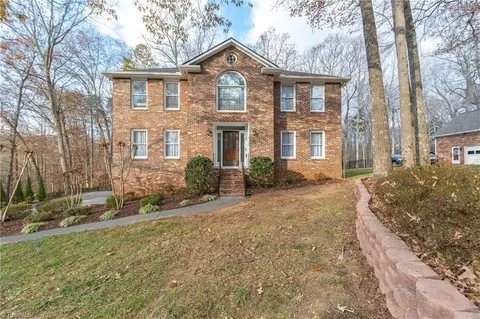 612 Doe Run Dr, Kernersville, NC 27284
