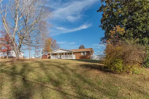 165 Apollo Cir, Archdale, NC 27263 photo 6