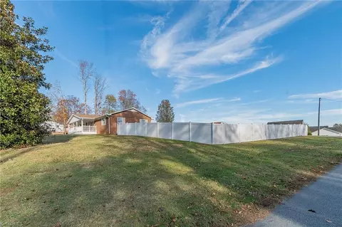 165 Apollo Cir, Archdale, NC 27263 photo 8