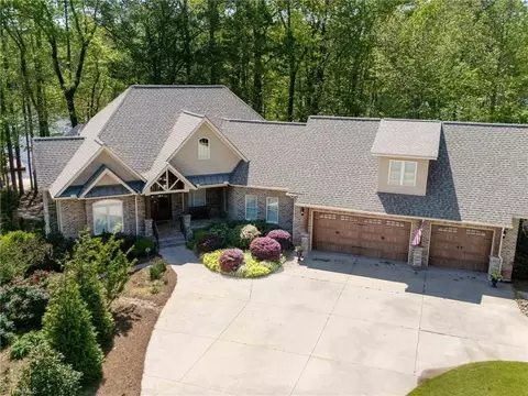 1140 Inlet Pointe Rd, Salisbury, NC 28146
