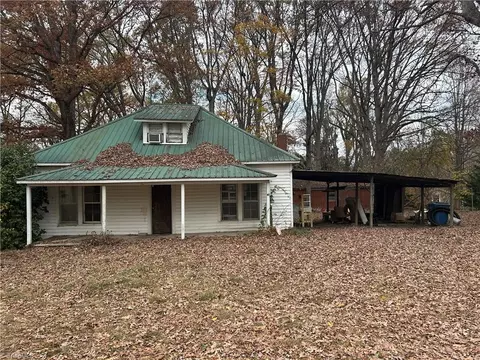 41 Aaron Ct, Taylorsville, NC 28681