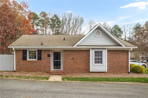 30 Brandy Dr, Greensboro, NC 27409