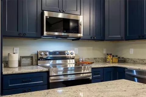 190 Highland Dr, Sparta, NC 28675