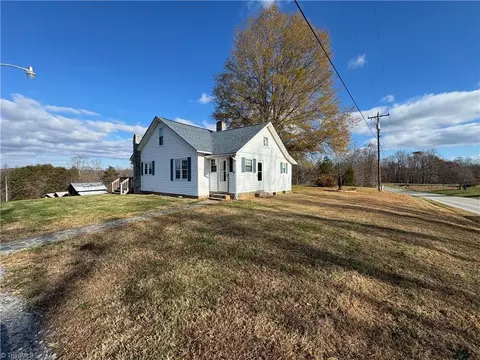 3561 N Nc Highway 8, Danbury, NC 27016