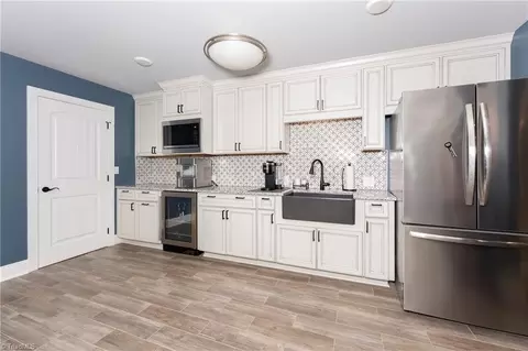 Kitchen - 2712 Bartlett Ln, Clemmons, NC 27012 photo 4 of 4