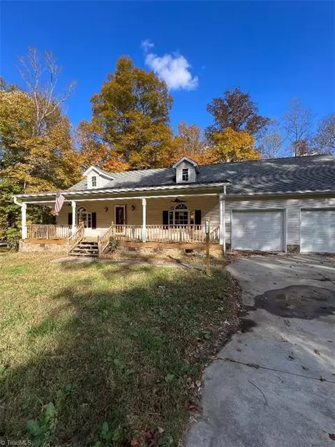 1963 Old Mountain Rd, Lexington, NC 27292