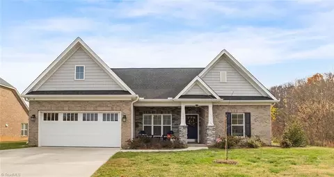 439 Oak Valley Blvd, Advance, NC 27006