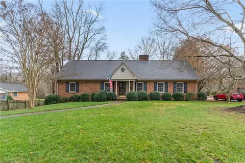 4110 Briarcliffe Rd, Winston Salem, NC 27106