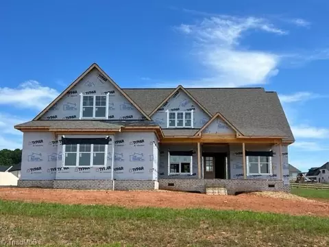 7612 Dovefield Dr, Stokesdale, NC 27357
