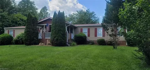 7555 Happy Hill Rd # A, Kernersville, NC 27284