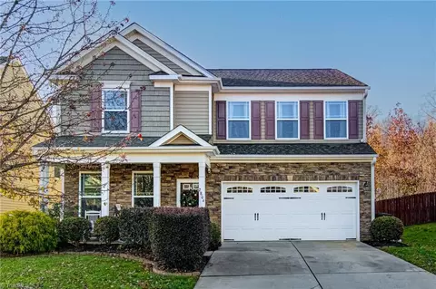 2804 Chari Park Ln, Walkertown, NC 27051