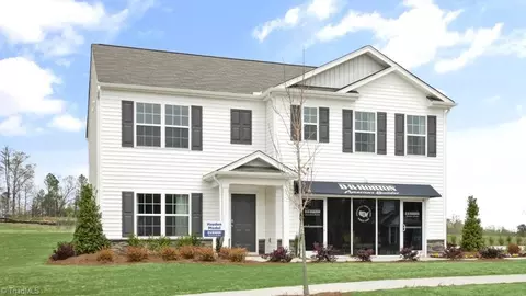 110 Preston Oaks Dr, King, NC 27021 photo 3