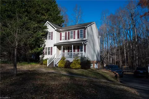 3805 Forest Valley Dr, Winston Salem, NC 27105