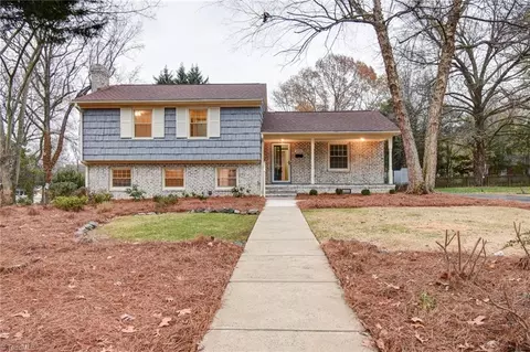 2616 Amherst Ct, Burlington, NC 27215