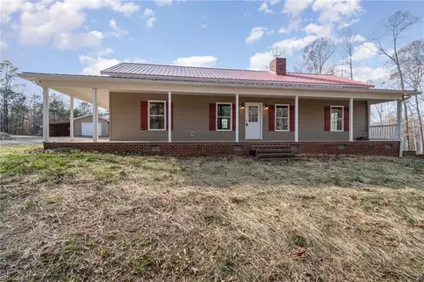 9249 Archdale Rd, Trinity, NC 27370 photo 2