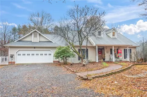 697 Old Highway 601, Mount Airy, NC 27030