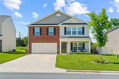 1004 Cannonade Dr, Whitsett, NC 27377