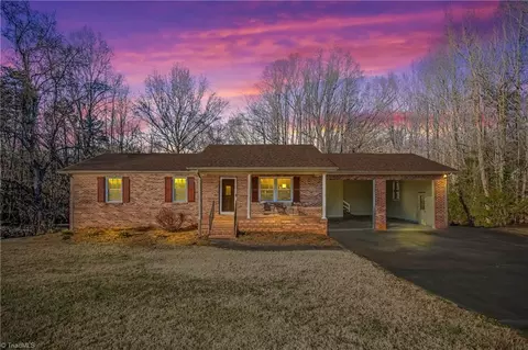 3249 Shacktown Rd, Yadkinville, NC 27055