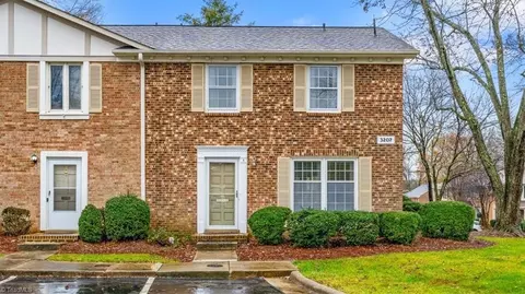 3202 Regents Park Ln #A, Greensboro, NC 27455