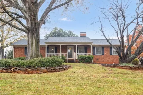 3090 Ormond Dr, Winston Salem, NC 27106